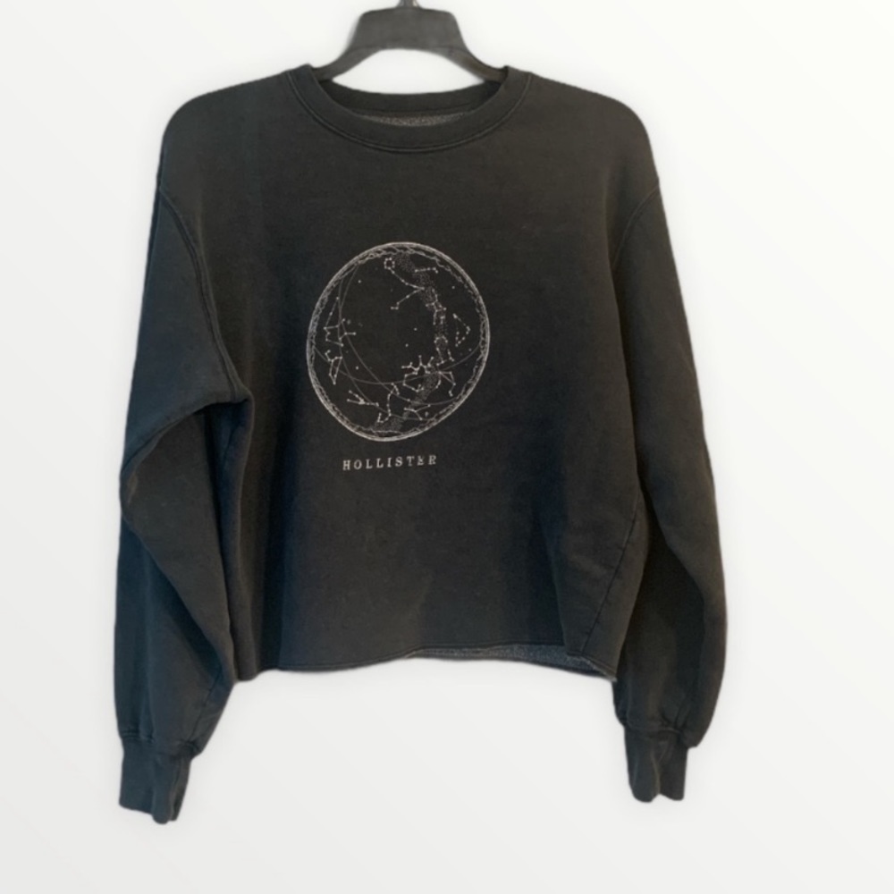 Hollister Weathered Black Oversized Astrology Constellation Sweatshirt 
Size: XS